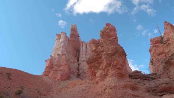 Aus Nächster Nähe Atemberaubende Erodierte Rote Felslandschaft Bryce Canyon Nationalpark — Stockvideo