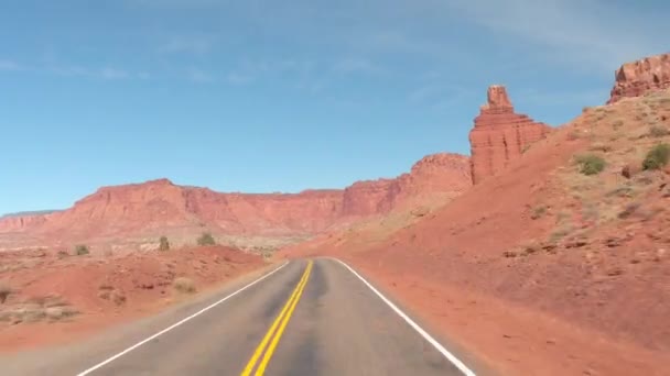 Hyperlapse Fpv Vezetés Mentén Üres Földút Vályú Capitol Zátony Canyon — Stock videók