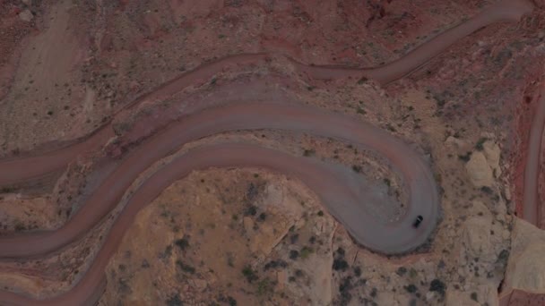 Aerial Top Black Suv Car Riving Winding Switchback Road Mesa — стоковое видео