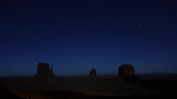 Zeitraffer Nachthimmel Erstaunliche Sternenklare Nacht Wahrzeichen Des Monuments Valley Den — Stockvideo