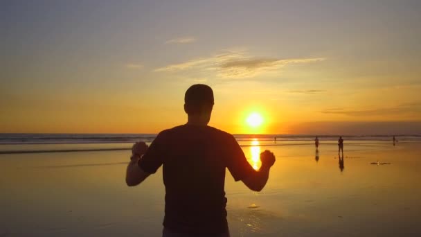 Slow Motion Close Excited Tourist Man Standing Gorgeous Sandy Beach — Stock Video