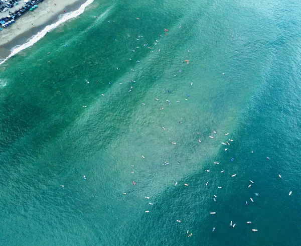 Aerial Top Popular Surf Spot Sandy Beach Teeming Tourists Summer — Stock Photo, Image