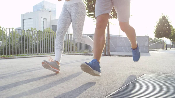 Low Angle Unrecognizable Sporty Couple Running Sunny Morning City Caucasian — Stock Photo, Image