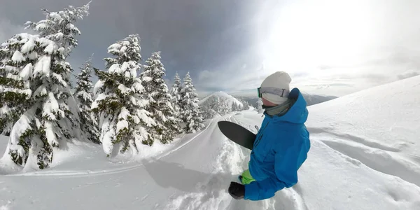 360 Overcapture Male Snowboarder Stops His Hike Snowy Mountain Stands — Stock Photo, Image