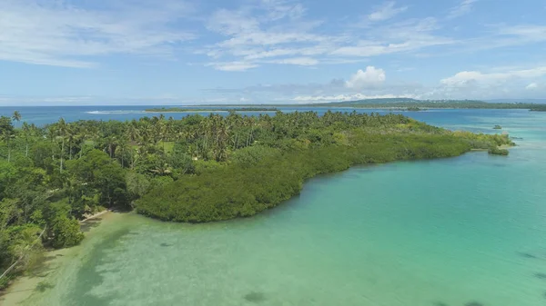 Aerial Sobrevolando Exuberante Bosque Tropical Las Impresionantes Playas Arena Blanca — Foto de Stock