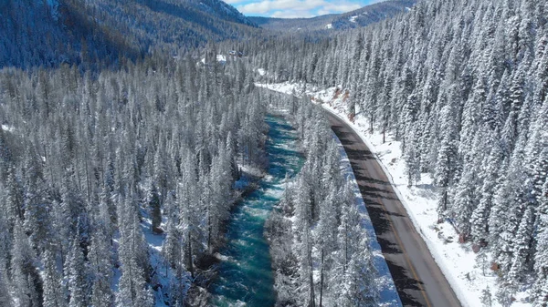 Beautiful Turquoise River Snowy Valley — Stock Photo, Image