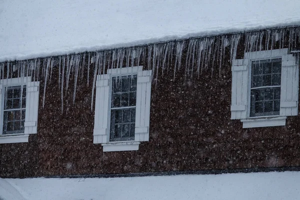 Close Long Icicles Hanging Gutters Rural House Snowy California Snowstorm — Stock Photo, Image