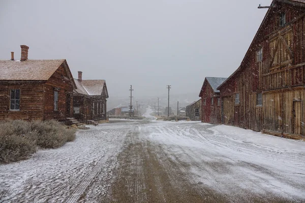 Primeira Neve Inverno Frio Cobrindo Antiga Cidade Mineira Madeira Califórnia — Fotografia de Stock