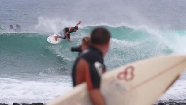 Ottobre 2017 Fuerteventura Isole Canarie Slow Motion Surfer Fotografa Donna — Video Stock