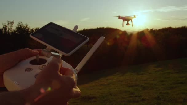 Slow Motion Close Man Hands Flying Quadro Drone Modern White — Αρχείο Βίντεο