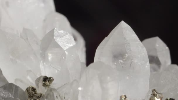 Close Dof Gros Plan Détaillé Charmant Quartz Blanc Opaque Combinaison — Video