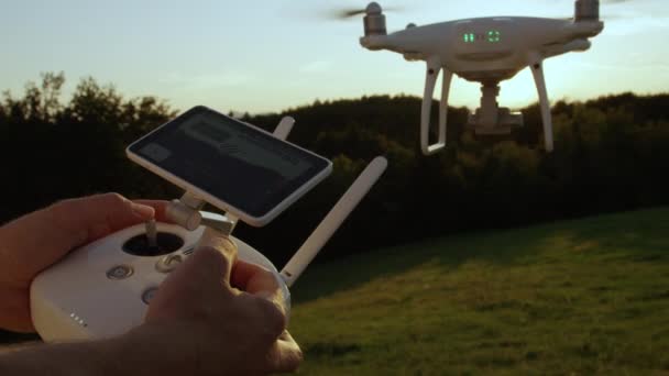 Slow Motion Close Man Hands Flying Quadro Drone Modern White — Αρχείο Βίντεο