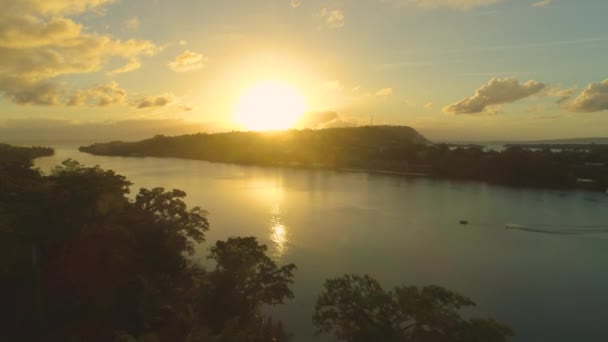 Aerial Lens Flare Unrecognizable Wakeboarder Carves Tranquil River Water Picturesque — Stock Video