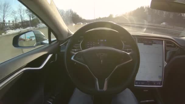 Tesla Autonome Auto Maart 2018 Pov Lens Flare Commuter Weg — Stockvideo