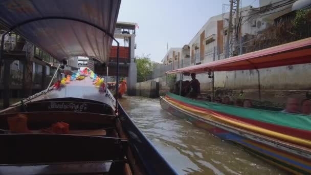 Bangkok Thailand Mars 2017 Låg Vinkel Tät Flodtrafik Turist Flockade — Stockvideo