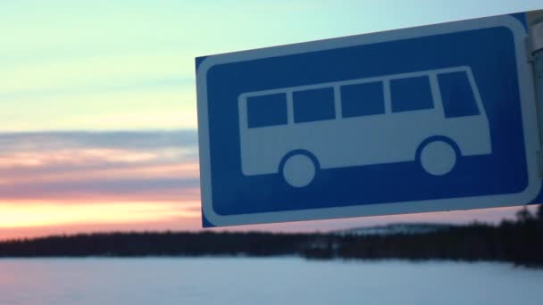 Pov Chiuso Auto Che Accelera Pericolosa Strada Campagna Innevata Scivolosa — Video Stock