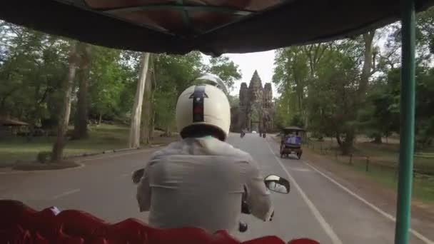 Angkor Wat Cambodia April 2017 Pov Driving Asian Angkor Wat — Stock Video