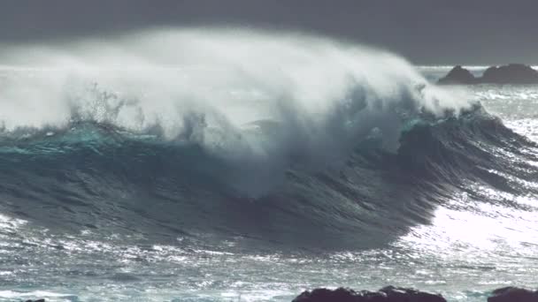 Slow Motion Close Sprankelende Druppels Water Vliegen Lucht Creëren Een — Stockvideo