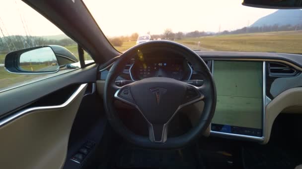 Autonomní Tesla Car Březen 2018 Sluneční Záře Futuristické Auto Autem — Stock video