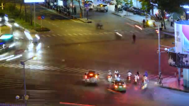 호치민시 베트남 2017년 타임랩스 대도시에서 분주한 교차로의 시네마틱 수많은 오토바이 — 비디오