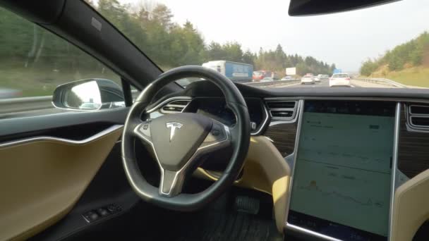 Autonomes Tesla Auto März 2018 Hautnah Fortschrittliches Selbstfahrendes Tesla Auto — Stockvideo