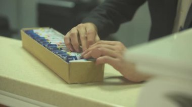 Mans eller kredi kartlarını yeniden hesaplamak