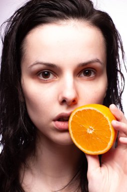 portakal ile güzel kız, portre