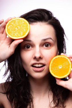 portakal ile güzel kız, portre