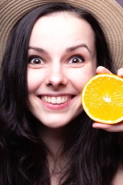 portakal, şapka ile güzel genç kız