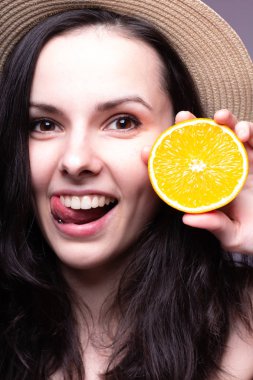 portakal, şapka ile güzel genç kız