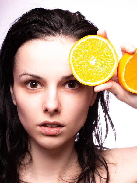 portakal ile güzel kız, portre