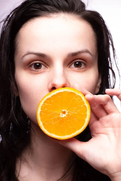 portakal ile güzel kız, portre