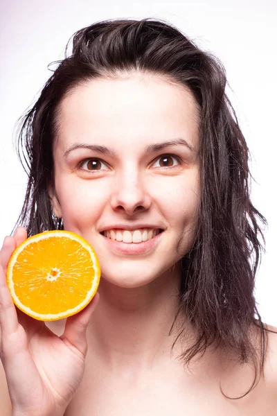 portakal ile güzel kız, portre