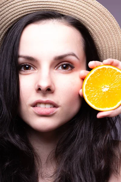 portakal, şapka ile güzel genç kız