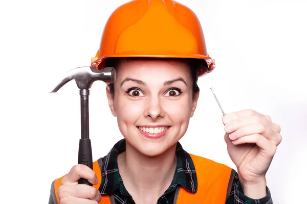 Beautiful Young Girl Worker Construction Helmet Holds Hammer Nails Hand — Stock Photo, Image