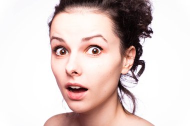 Güzel kıvırcık kız yakın plan portresi