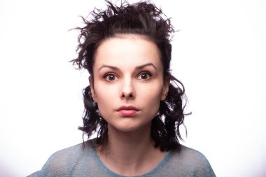 Güzel kıvırcık kız yakın plan portresi