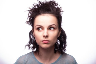 Güzel kıvırcık kız yakın plan portresi