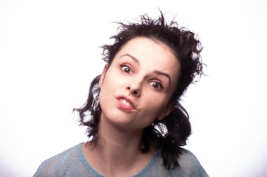 Güzel kıvırcık kız yakın plan portresi