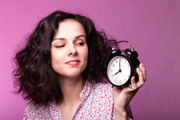 Beautiful Curly Girl Pajamas Pink Background — Stock Photo, Image