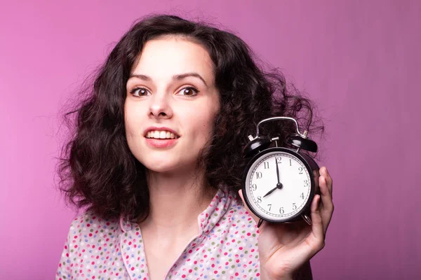 Beautiful Curly Girl Pajamas Pink Background — Stock Photo, Image