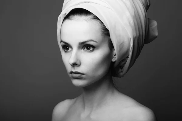 Gyönyörű Fiatal Lány Fekete Fehér Portré — Stock Fotó