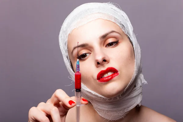 Belle Jeune Fille Lèvres Peintes Avec Rouge Lèvres Tête Bandée — Photo