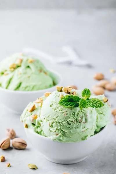 Homemade Green Pistachio Ice Cream Mint Leaves Copy Space — Stock Photo, Image