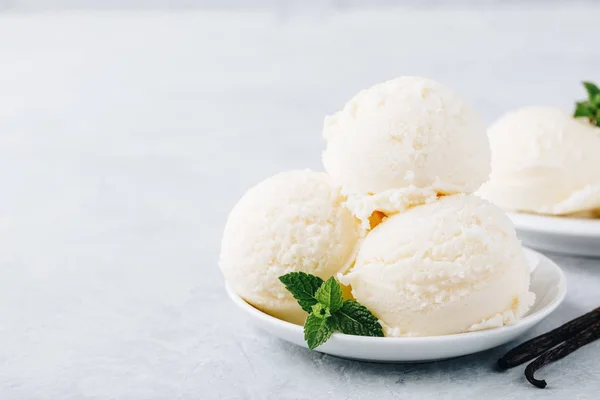 Vanilla Ice Cream Mint Leaves White Bowl — Stock Photo, Image