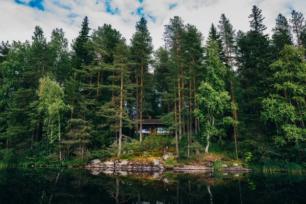 Cottage Estivo Baita Vicino Lago Blu Nella Finlandia Rurale Idilliaca — Foto Stock