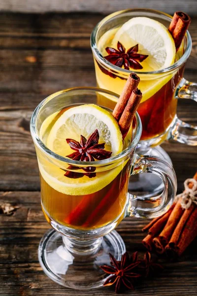 Hot Spiced Apple Cider Toddy Lemon Honey Cinnamon Stick Glass — Stock Photo, Image