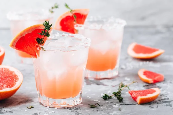 Grapefruit Salty Dog Cocktail Ice Glass Gray Stone Background — Stock Photo, Image