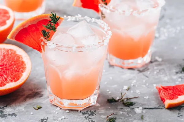 Grapefruit Salty Dog Cocktail Ice Glass Gray Stone Background — Stock Photo, Image