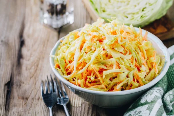 Homemade Coleslaw Salad White Cabbage Carrots Mayonnaise Dressing — Stock Photo, Image